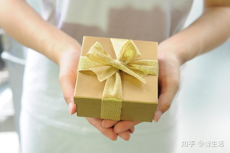 老婆生日每年都要送礼物吗,老婆生日每年都要送礼物吗知乎,给妻子买礼物一年多少次?