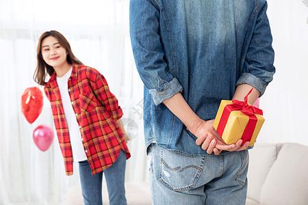 情人节用给老婆送礼物吗,情人节用给老婆送礼物吗女生,老婆在和我闹离婚,情人节送什么礼物给她,送了还有意义吗?求解?
