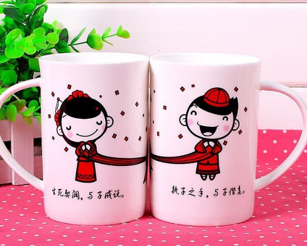 结婚十周年给老婆礼物好呢,结婚十周年给老婆礼物好呢还是不好,结婚十周年送老婆什么礼物最温馨、最感动?