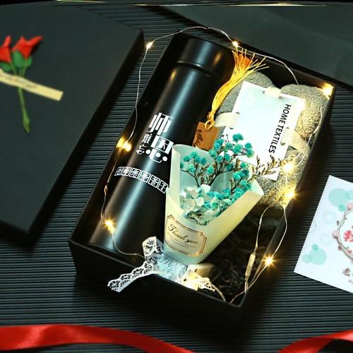 送老师杯子,送老师杯子的寓意,给导师送什么礼物表达感谢?