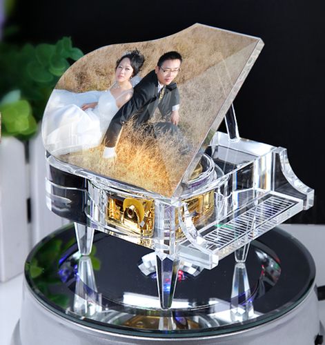 送老师结婚礼物,送老师结婚礼物什么最合适,给钢琴老师送什么生日礼物(不要太贵30元左右)?