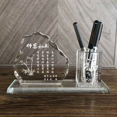 毕业给老师送的礼物,毕业给老师送的礼物送什么好,我六年级快毕业了,送老师什么礼物好呢?最好是买的因为我手工不怎么样?