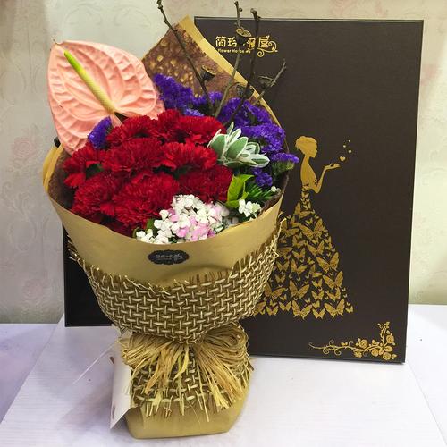 母亲节送老师花,母亲节送老师花合适吗,母亲节送礼物给老师合适吗?