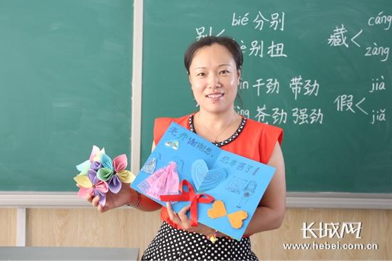 拜访老师礼物,拜访老师礼物先拿还是后拿,急,亲们帮忙,挂科拿不到毕业证给老师送钱,应该怎么送?