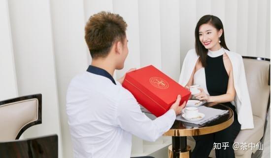 养生乘礼老师,,去朋友家吃饭送茶叶可以吗?