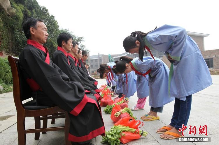 古代学生送老师礼物,古代学生送老师礼物的典故,古人拜师送哪六样礼?