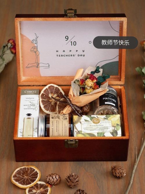 送音乐老师的节日礼物,送音乐老师的节日礼物有哪些,送男教师什么礼物好?
