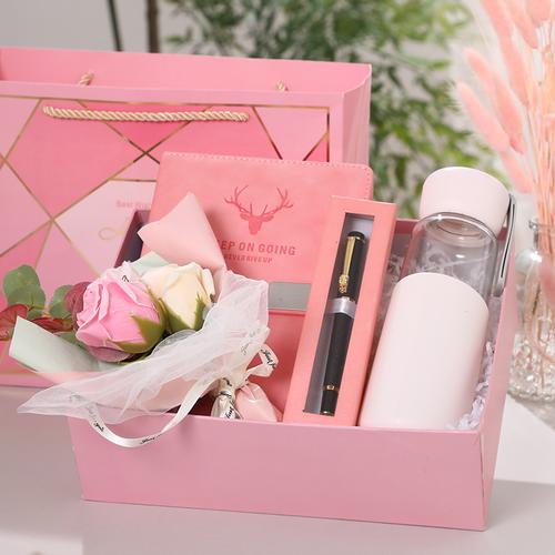 送老师礼物化妆品，送老师礼物化妆品和金子，见班主任带点啥合适？