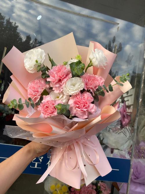 教师节送幼儿老师啥花,教师节送幼儿老师啥花束好,幼儿园的教师节送什么礼物好?