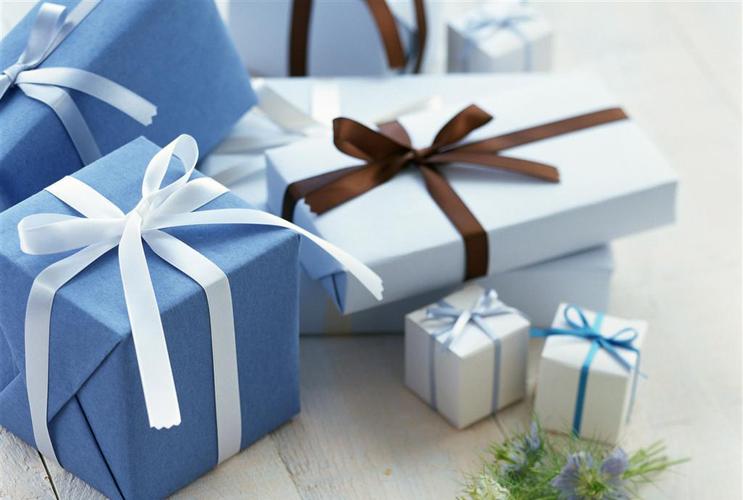 过节送什么礼品给客户，，过节搞活动送什么赠品又实惠又吸引人？