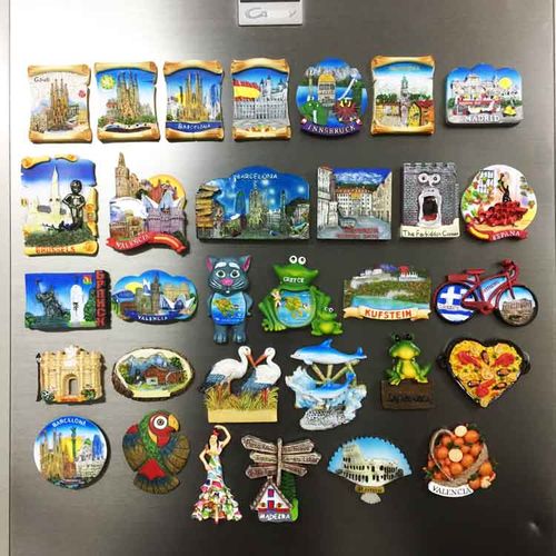 给西班牙客户送什么礼品，给西班牙客户送什么礼品好，意大利游带什么礼物？