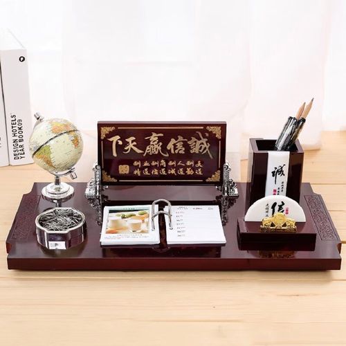 老师看到办公桌上有礼物,老师办公室有人怎么送礼物,收到学生礼物怎么回复家长?