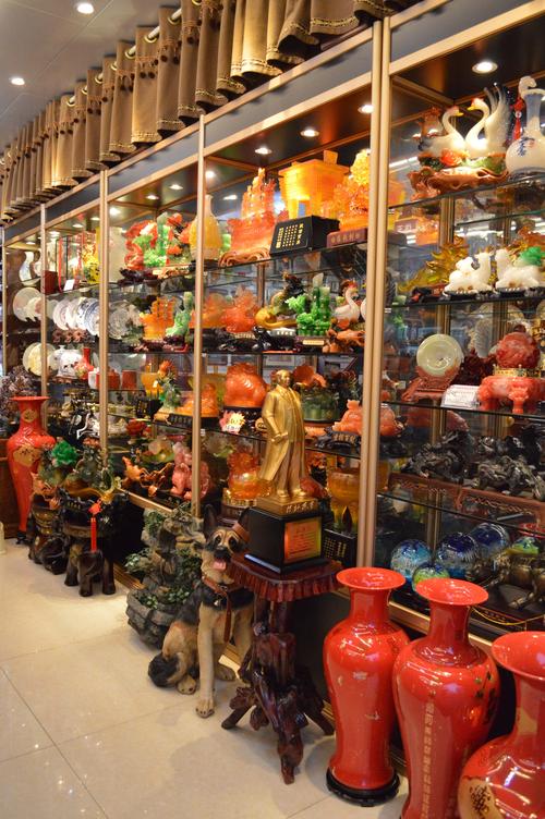 工艺礼品店，工艺礼品店铺图片，礼品店里有什么？