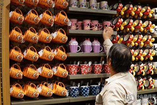 上海礼品店，，十一期间到上海游玩在哪里购物比较实惠？