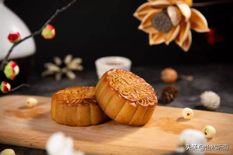 中秋送客户除了月饼什么好,中秋送客户除了月饼还有什么,提前收到月饼表达谢意的简短句子?