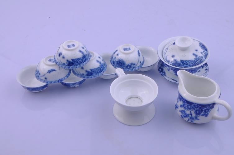 青花瓷礼品，青花瓷礼品茶具，青花瓷直播app？
