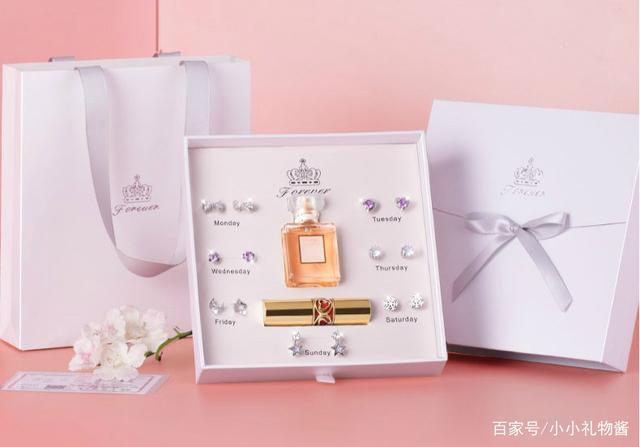 送国外客户女子礼物什么好，送国外客户礼物送什么好，给每天都要喝咖啡的人（年轻女士）送礼，送哪种好？