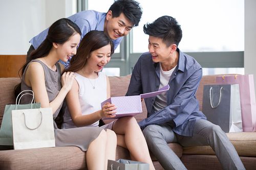 送国外客户女子礼物什么好，送国外客户礼物送什么好，给每天都要喝咖啡的人（年轻女士）送礼，送哪种好？