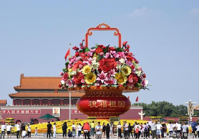 国庆节后给客户送什么礼,国庆节后给客户送什么礼物好,天安门2021花篮要放到什么时间?