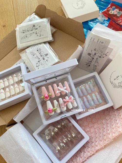 夏天给客户送礼品送什么好,夏天送什么给客户比较好,姐妹开美甲店,我送什么礼物合适呢?