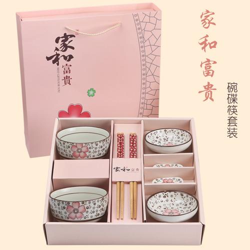 送客户礼盒装碗筷怎么说,送客户礼盒装碗筷怎么说话,送人饭盒代表什么?