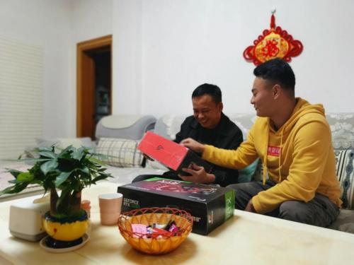 冬季拜访客户送什么东西好,冬季拜访客户送什么东西好呢,在春节的时候去拜访,送什么茶叶给他们比较适合呢?