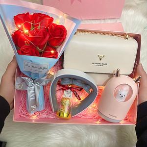 老婆家生日送什么礼物,老婆家生日送什么礼物好,妻子过生日送什么礼物好?
