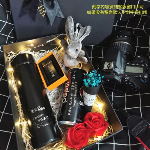 老婆送老公什么花合适吗,老婆送老公什么花合适吗女生,男友买了辆摩托,想送他关于摩托的礼物,该送点什么?