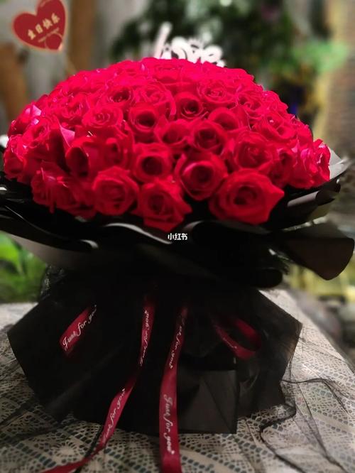 老婆30岁生日该送些什么,,30多岁本命年送什么花?