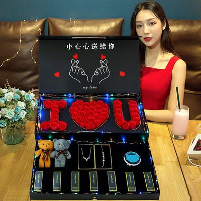 给老婆送礼物送什么好呢,给老婆送礼物送什么好呢女生,10个需要送老婆的礼物的节日?