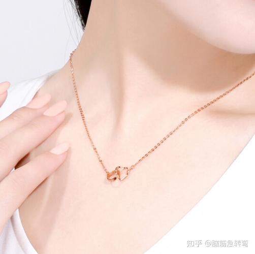 老婆不带首饰送什么比较好,老婆不带首饰送什么比较好呢,送老婆什么项链好?怎么挑选送老婆的项链?