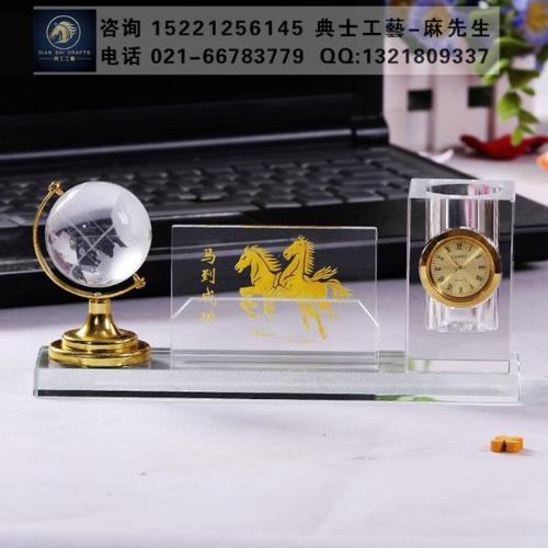 礼品定制服务,礼品定制服务公司,想开个礼品定制店(定制个性水晶,T桖,日历,挂坠……)需要什么机器?到哪里可以学到技术?