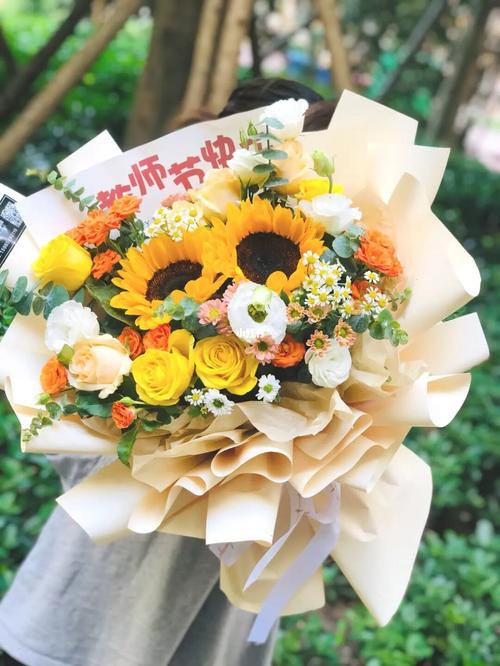 送给老师什么花束合适,送给老师什么花束合适呢,送给老师应该什么花好呢?代表感谢的,几朵最好呢?