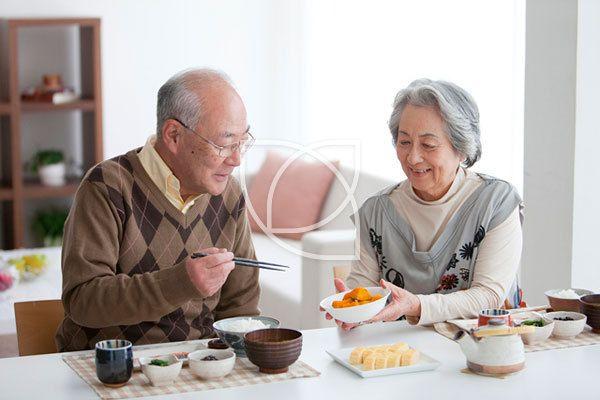 老人早餐礼品,,托人办事孩子上学送什么礼?