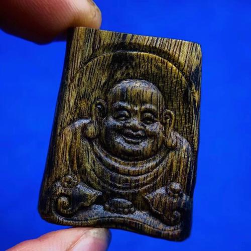 雕刻小礼品,,什么时期人们喜欢将沉香雕刻?