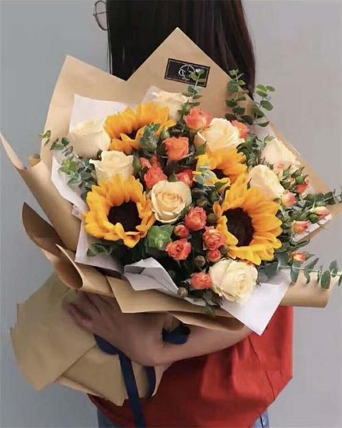女朋友考上老师送什么,女朋友考上老师送什么花,女朋友考上老师送什么