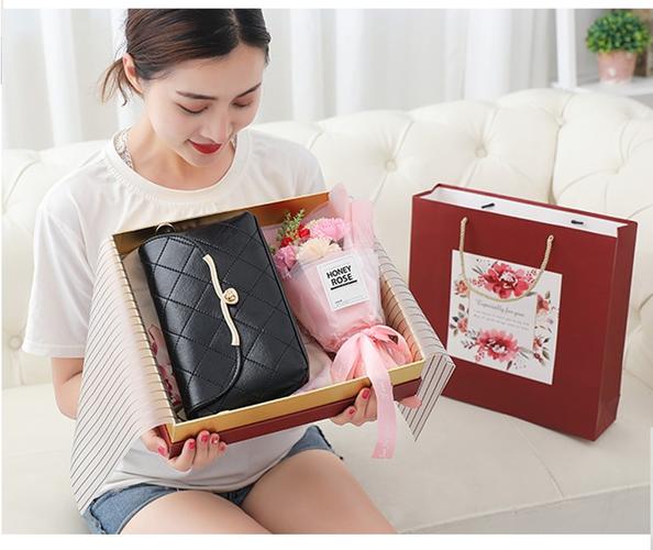 送丈母娘的礼品,送丈母娘的礼品有哪些,送什么礼物给岳母好?