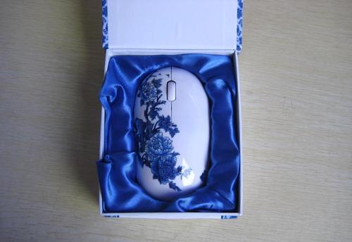 青花无线鼠标礼品,,公司同事升职了,表示祝贺送什么礼物呢?