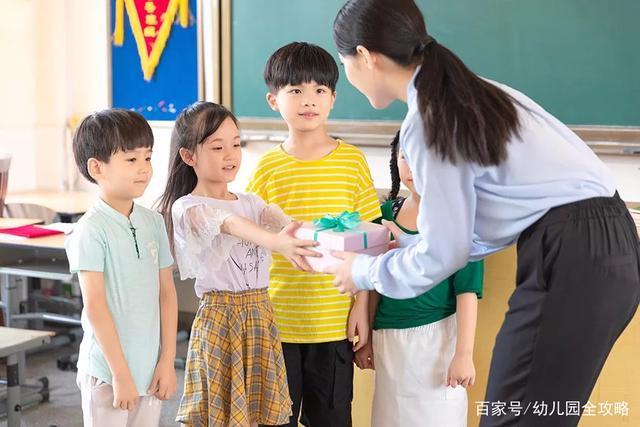 送过去的老师什么比较好,送过去的老师什么比较好呢,小孩要做手术,需要给那些医生送礼,怎样送,恳请各位有经验的老师指点,谢谢?
