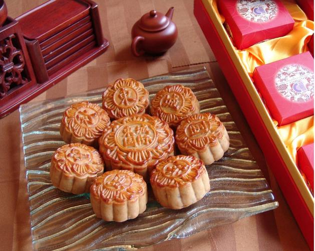 中秋节礼品月饼，中秋节礼品月饼买啥价位的合适呢，中秋月饼有哪些？