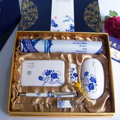 青花瓷套装商务礼品，青花瓷礼盒套装，青花瓷是专有名词嘛？