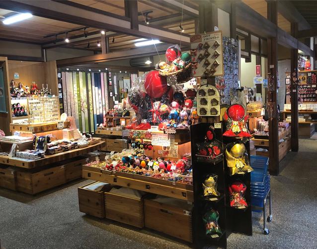 附近特色礼品，附近特色礼品店，买东西送周边是什么意思？