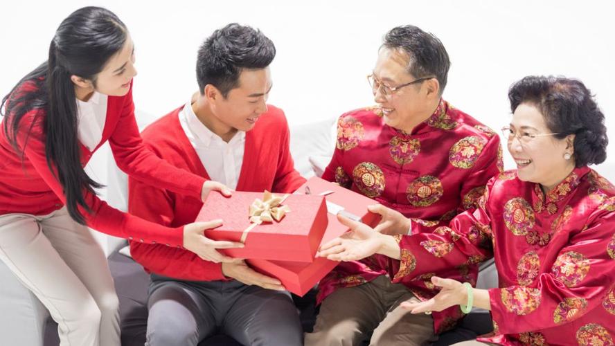 100元的礼品买什么好，100元的礼品买什么好呢，明天去亲戚家串门，买点什么礼物好，100以内？