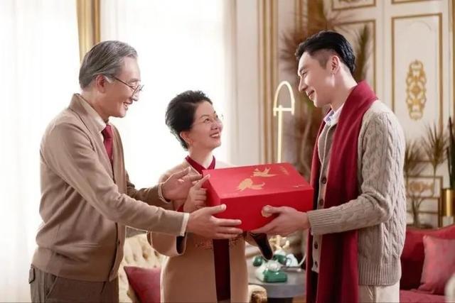 中秋送老丈人什么礼品，中秋送老丈人什么礼品好，中秋过节岳父和自己父母怎么随礼？