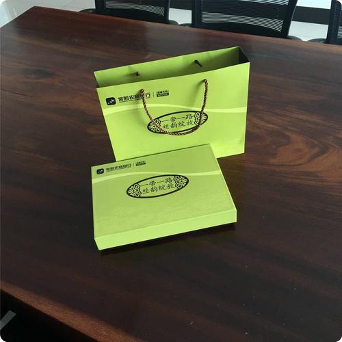 苏州哪里买礼品，苏州哪里买礼品袋，到苏州给爸妈带什么礼物？