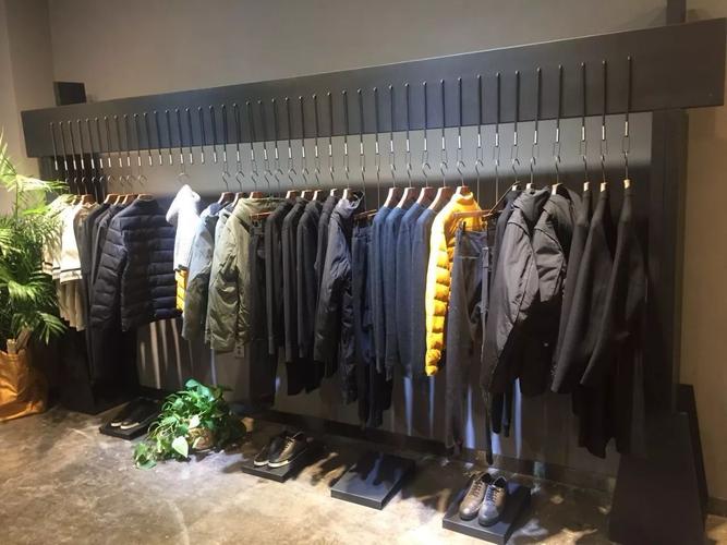 男装店适合送什么礼品，男装店适合送什么礼品呢，七夕男装回馈客户发朋友圈文案？