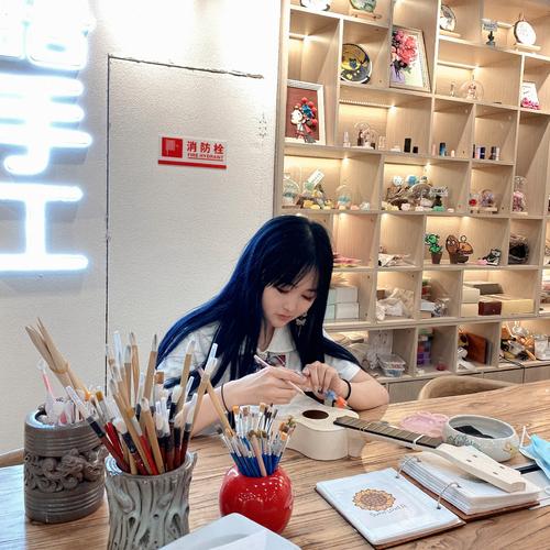 定制礼品生意，定制礼品生意好做吗，手工DIY店如何经营呢？