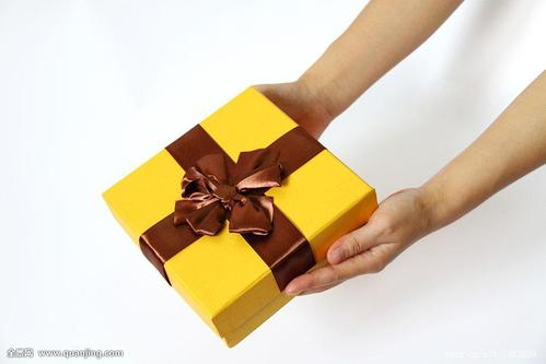 有什么礼品赠送，有什么礼品赠送吗怎么回复，有什么礼品赠送