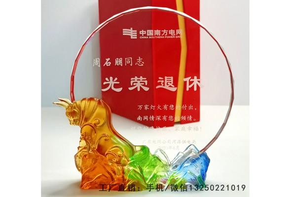 工会礼品送什么，工会礼品送什么比较好，工会退休纪念品有哪些？