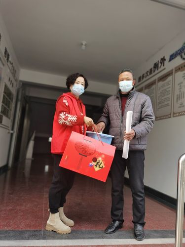 政府客人送什么礼品，，特殊的慰问品是什么？